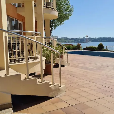 Bellevue Ff Apartman