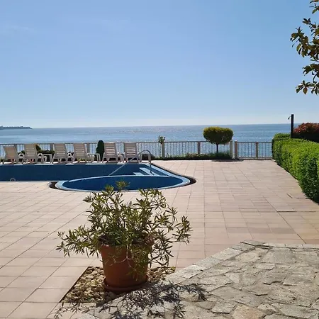Bellevue Ff Apartman *