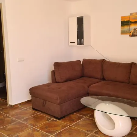 Bellevue Ff Apartman Ravda
